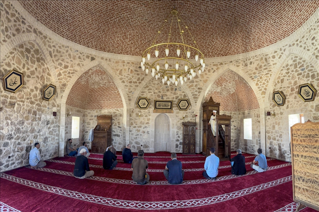 Mizgefta Silêman Xan li zîrweya Keleha Wanê ziyaretvanên xwe diezimîne