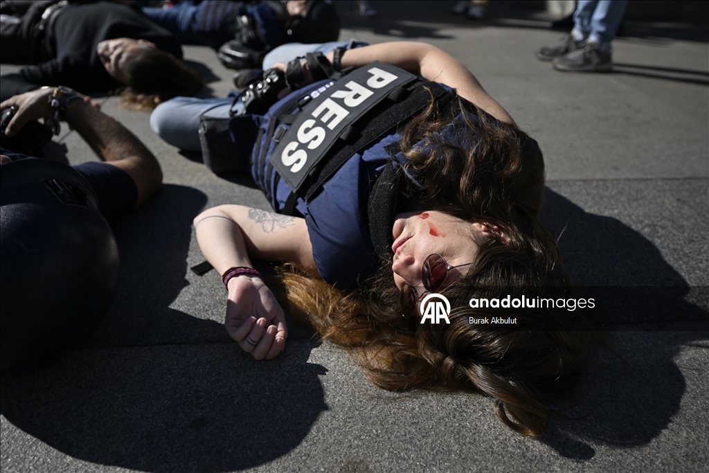 İspanya'da bu kez foto muhabirleri İsrail'i protesto etti