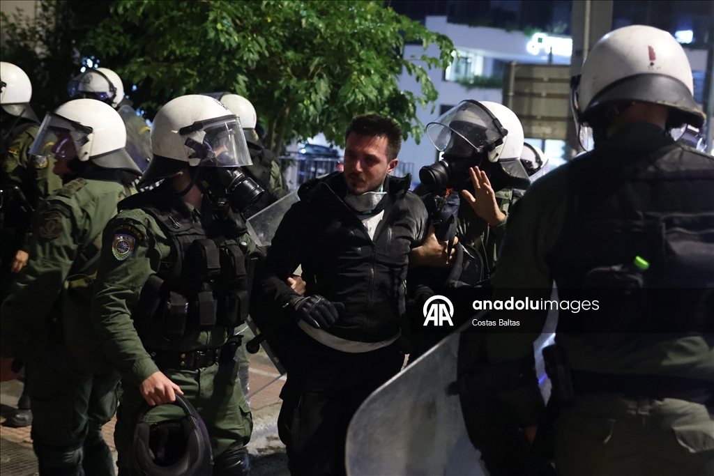 Atina’da İsrail Büyükelçiliği önünde Filistin yanlısı gösteri