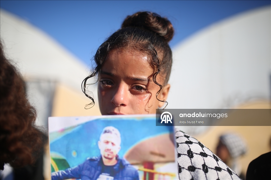 Gazze’de yetim çocuklar İsrail’in soykırımını protesto etti