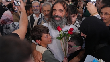 Sumud Filosu aktivisti 15 Türk vatandaşını taşıyan THY uçağı İstanbul'a ulaştı