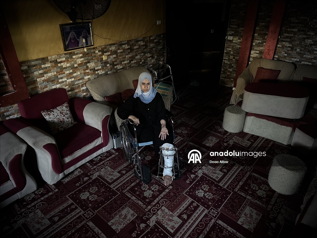 İsrail saldırısında 4 kızını ve bacağını kaybeden Gazzeli anne, çocuklarının mezarını ziyaret edebilmek istiyor