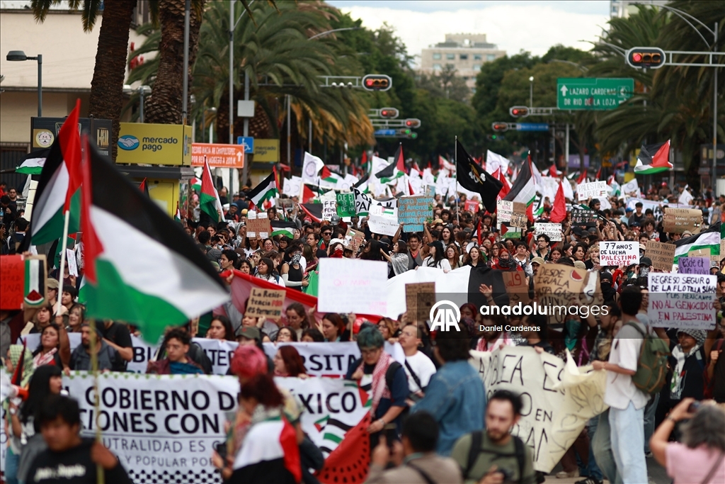 Mexico City’de Filistin’e destek yürüyüşü