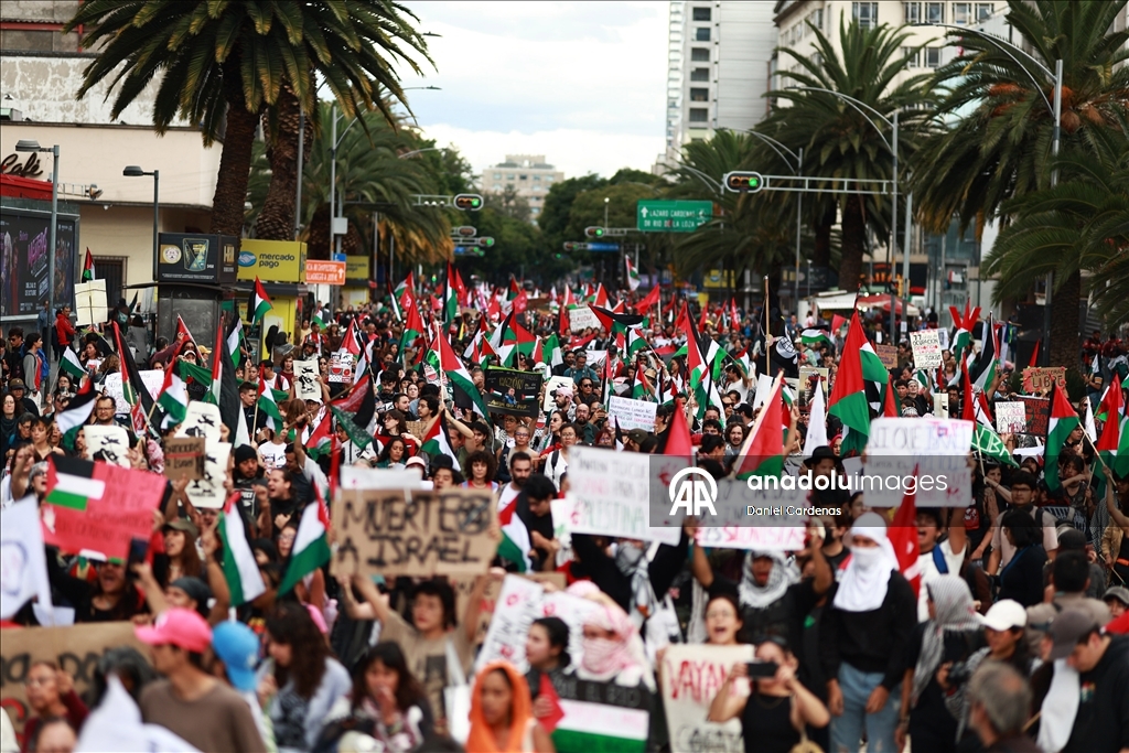 Mexico City’de Filistin’e destek yürüyüşü