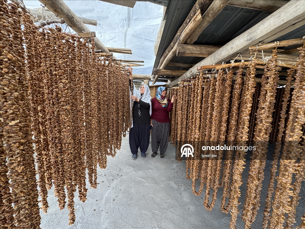Çêkirina "orcik"ên tahma tescîlkirî ya Elezîzê dest pê kir