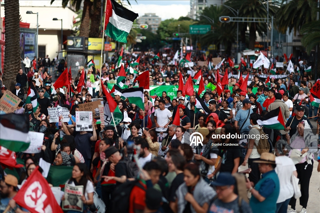 Mexico City’de Filistin’e destek yürüyüşü