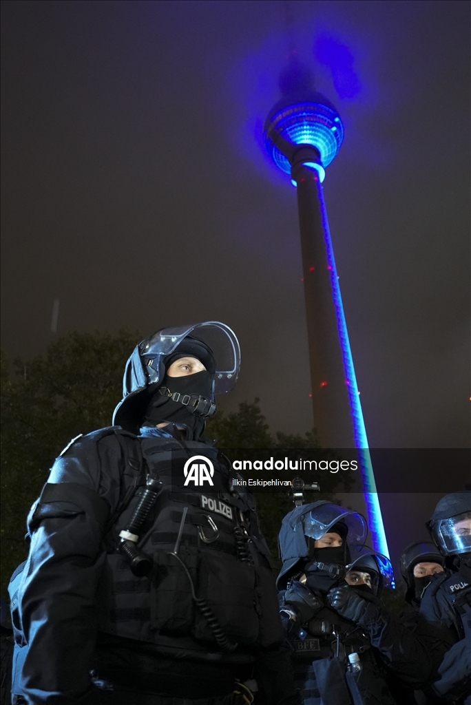Берлин: полиция жестко разогнала акцию в поддержку Палестины