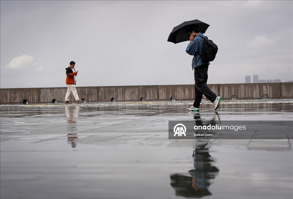 İzmir'de yağmur