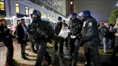 Berlin'de polis, Filistin'e destek gösterisine sert müdahalede bulundu