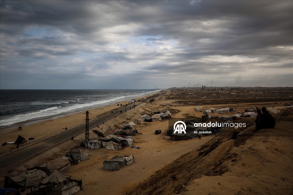 Gazze’de Filistinliler, sağlanan ateşkesin yürürlüğe girmesini bekliyor