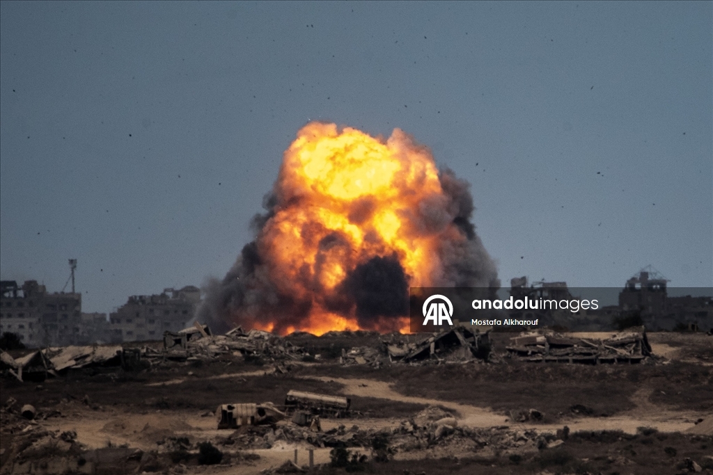 Gazze’de yürürlüğe girmesi beklenen ateşkese rağmen İsrail saldırıları sürüyor