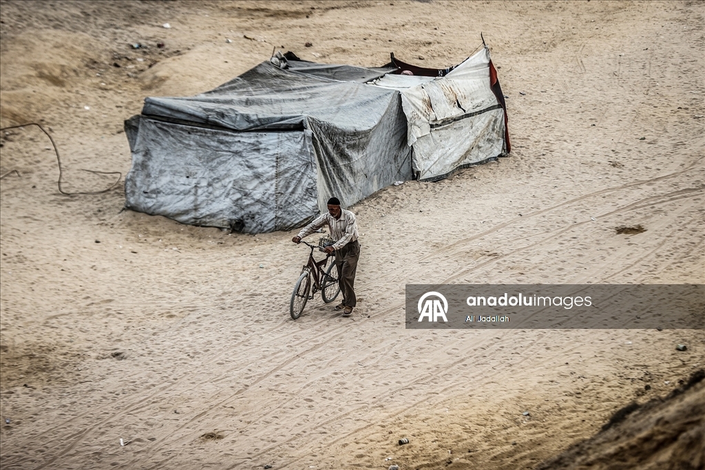 Gazze’de Filistinliler, sağlanan ateşkesin yürürlüğe girmesini bekliyor