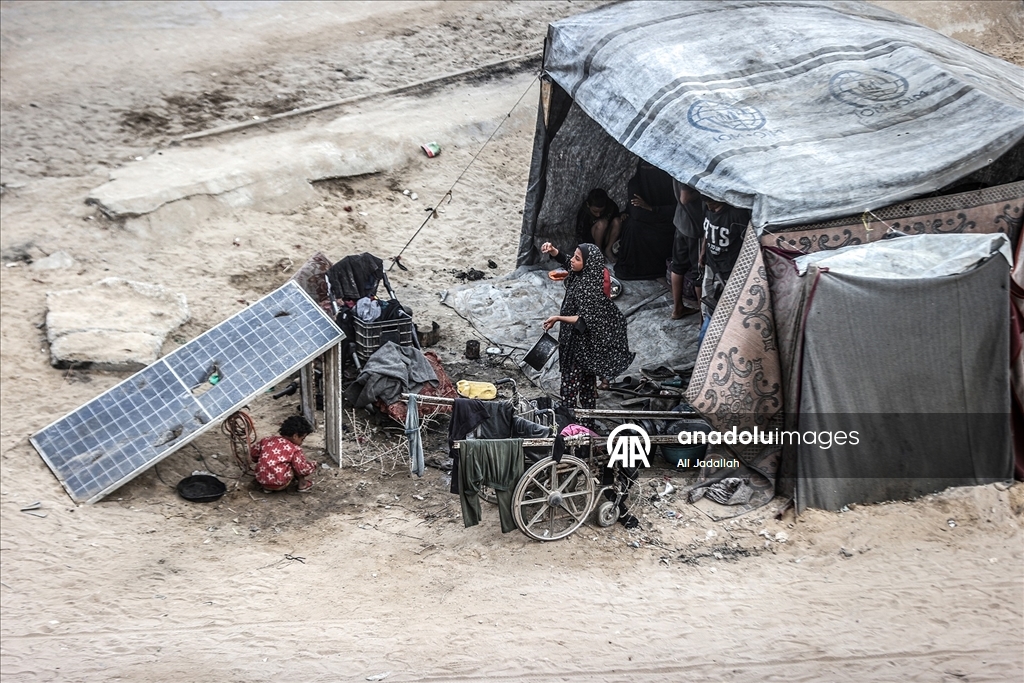 Gazze’de Filistinliler, sağlanan ateşkesin yürürlüğe girmesini bekliyor