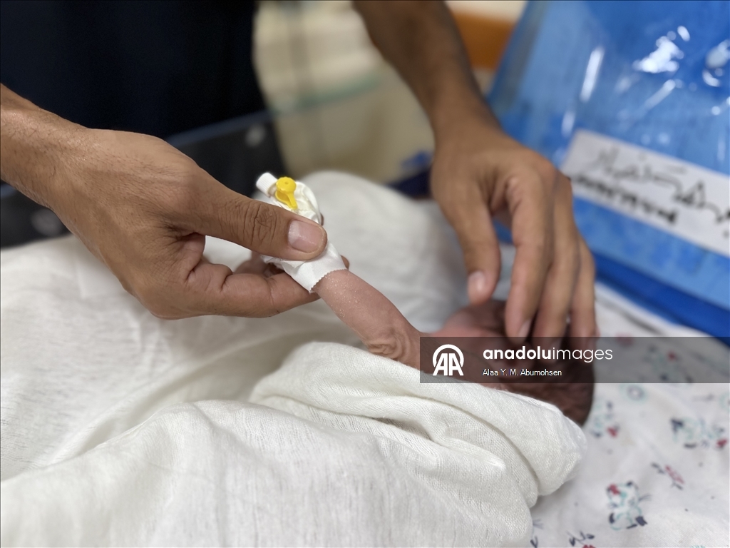 Gazze’de prematüre bebekler Aksa Şehitleri Hastanesi’ne nakledildi