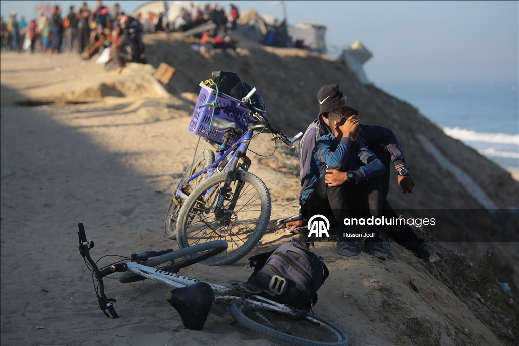 Palestinci se vraćaju svojim domovima nakon sporazuma o prekidu vatre u Pojasu Gaze