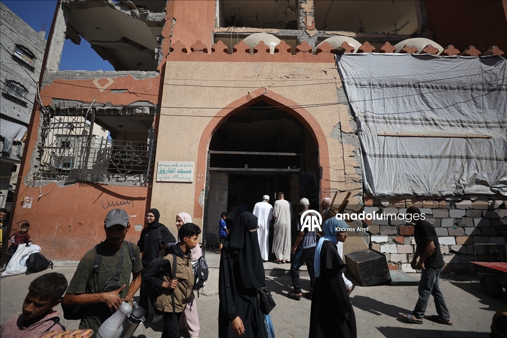 Gazze'de ateşkesin yürürlüğe girmesinin ardından ilk cuma namazı kılındı
