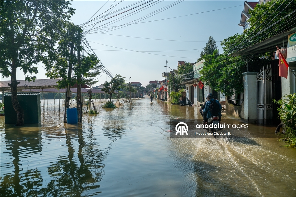 Matmo tayfunu Vietnam’ın kuzeyinde büyük yıkıma yol açtı