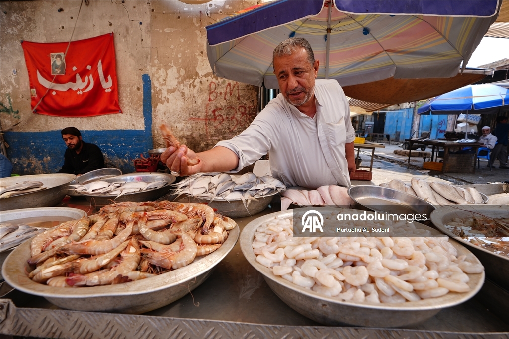 Basra'da balık pazarı