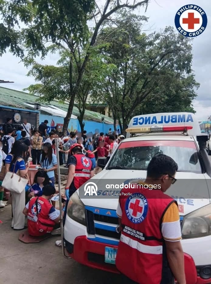 Strong 7.5 magnitude earthquake rocks Philippines, killing 1, triggering tsunami warning