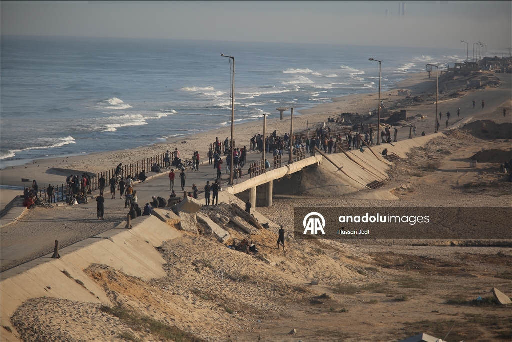 Palestinci se vraćaju svojim domovima nakon sporazuma o prekidu vatre u Pojasu Gaze