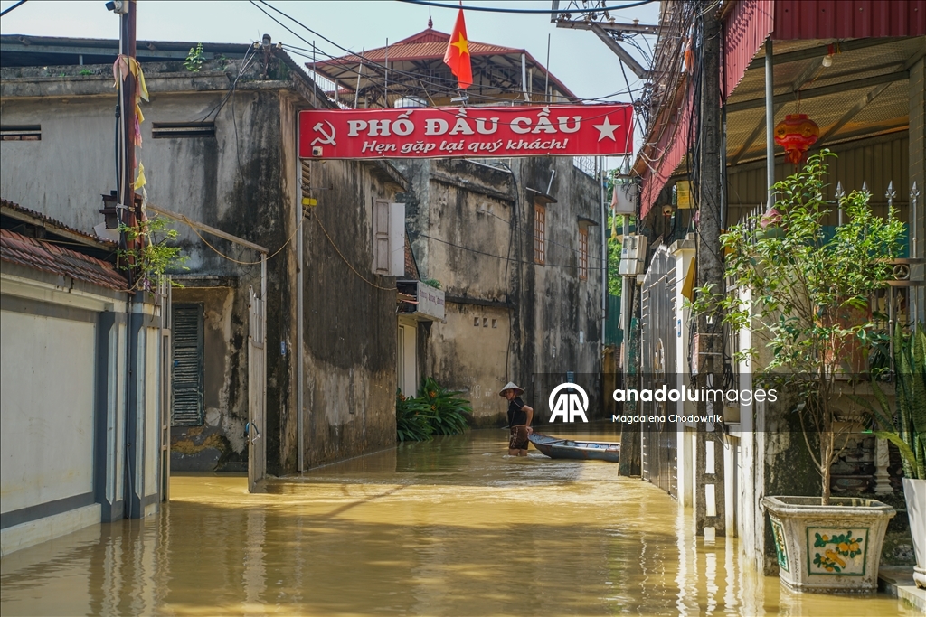 Matmo tayfunu Vietnam’ın kuzeyinde büyük yıkıma yol açtı