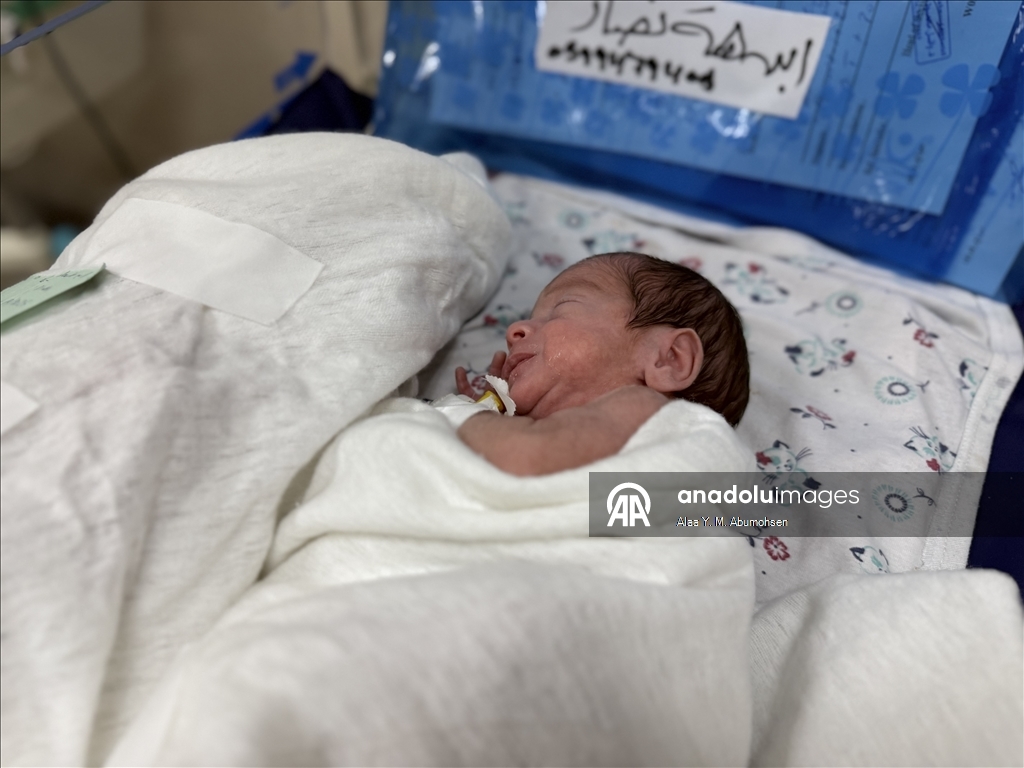 Gazze’de prematüre bebekler Aksa Şehitleri Hastanesi’ne nakledildi