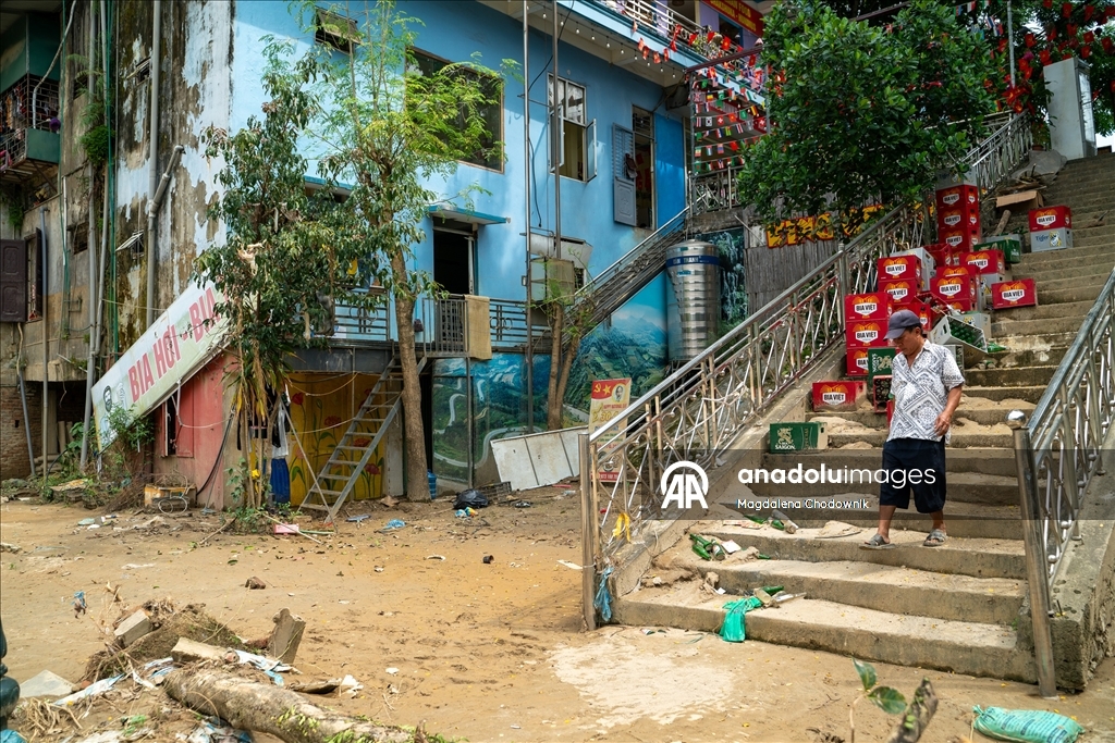 Tayfun Matmo Vietnam’ın kuzeyinde sel felaketine yol açtı