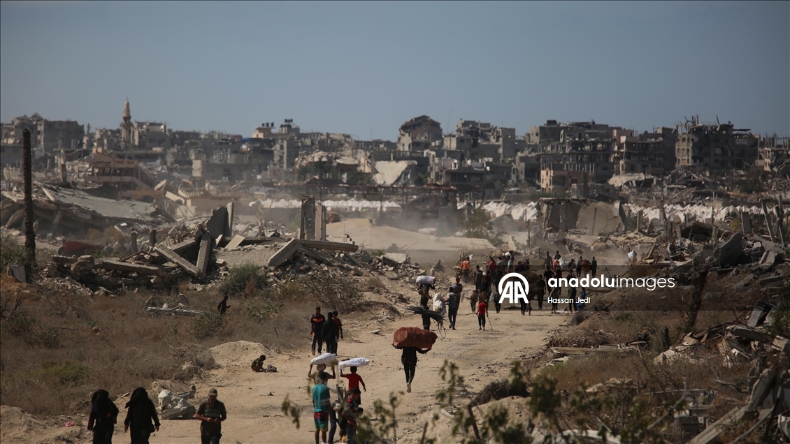 Gazze’de ateşkesin üçüncü gününde Filistinlilerin dönüşü sürüyor