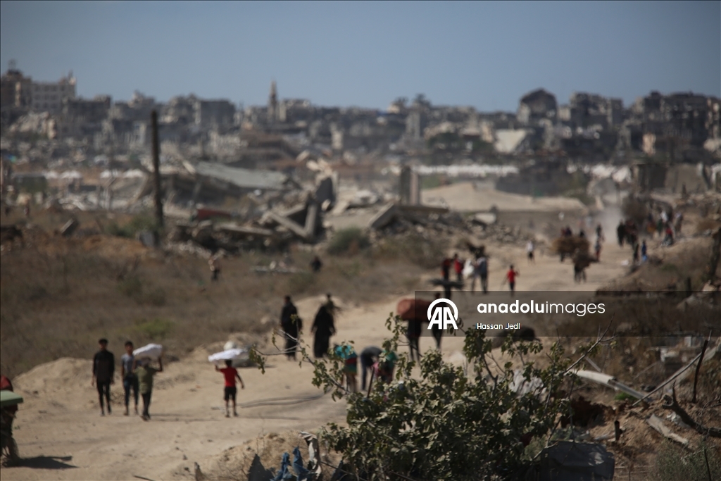Gazze’de ateşkesin üçüncü gününde Filistinlilerin dönüşü sürüyor 5