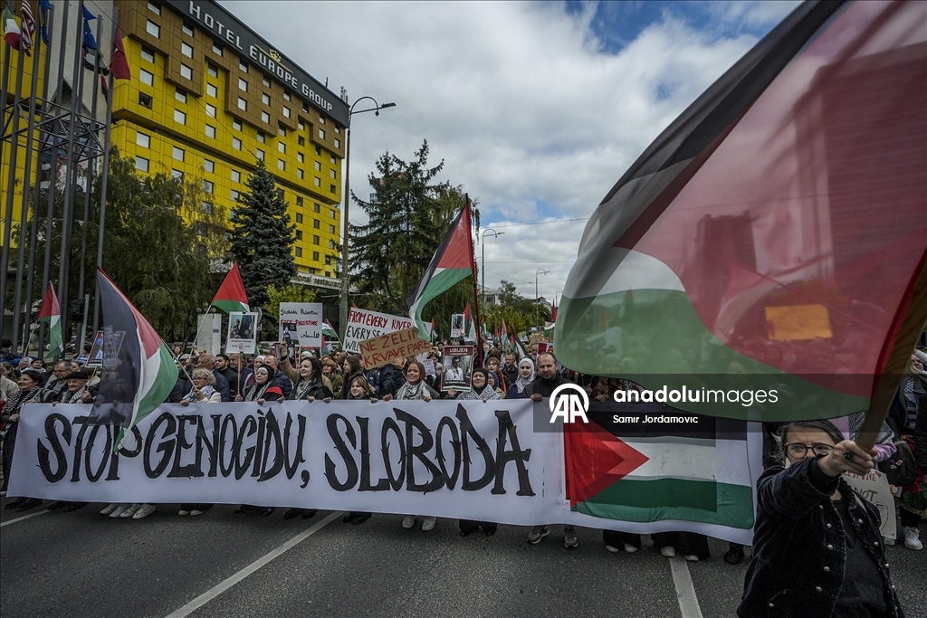 Bosna Hersek'te İsrail'in Gazze'de yaptığı soykırım protesto edildi