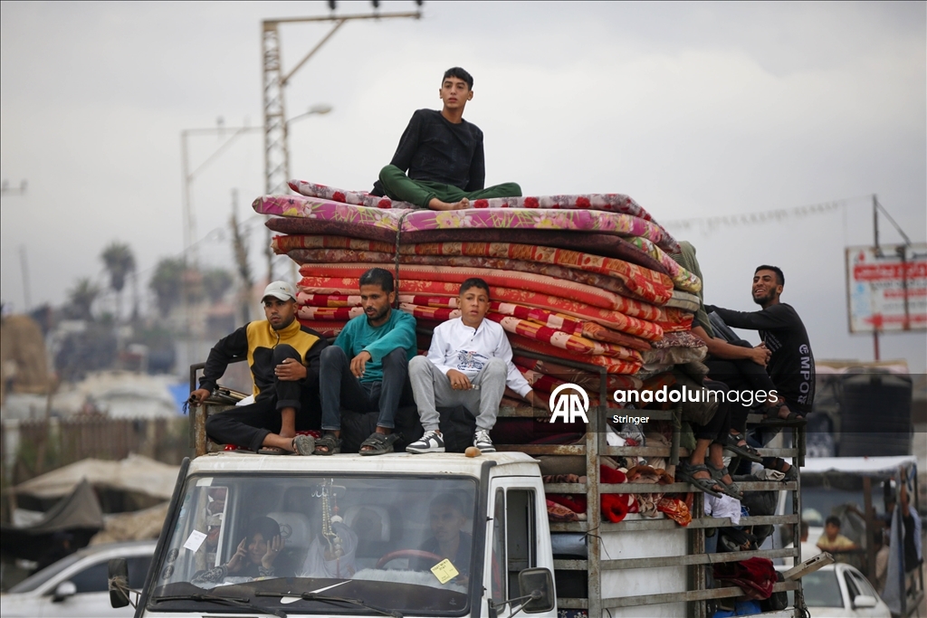 Gazze’de ateşkesin üçüncü gününde Filistinlilerin dönüşü sürüyor