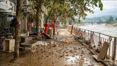 Tayfun Matmo Vietnam’ın kuzeyinde sel felaketine yol açtı