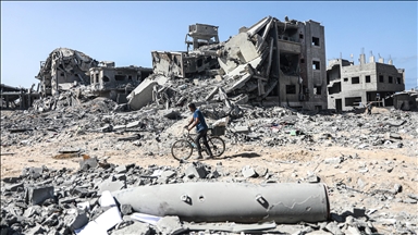 İsrail'in Gazze'den çekilmesiyle bıraktığı askeri araç ve mühimmatlar gün yüzüne çıktı