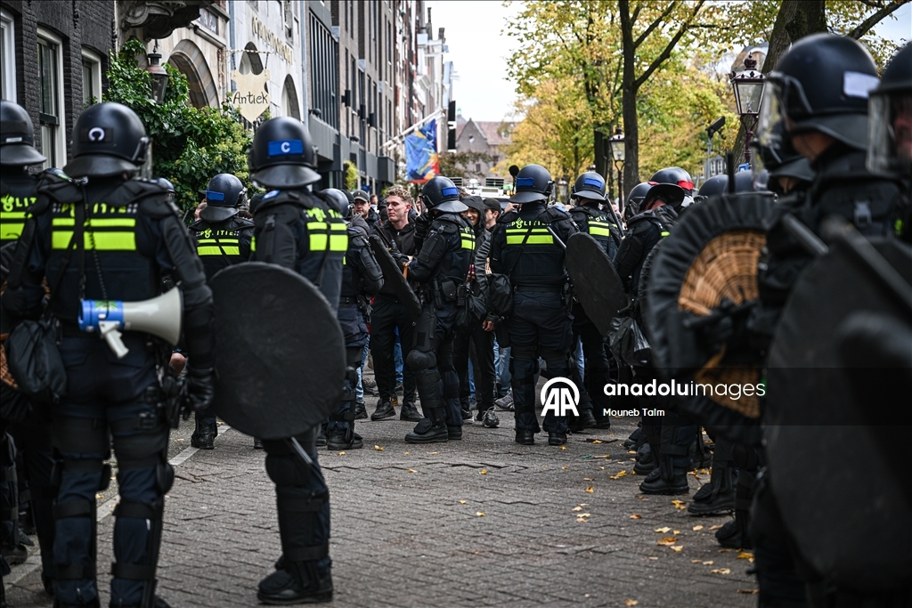 Полиция разогнала акцию против мигрантов в Амстердаме