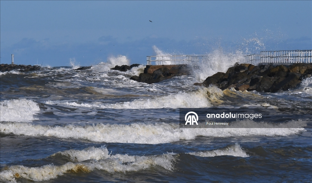 Nor’easter moves up the East Coast of the United States