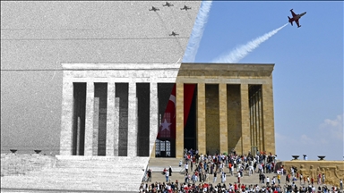 Ankara'nın başkent oluşunun yıl dönümünde tarih eski ve yeni fotoğraflarla canlanıyor