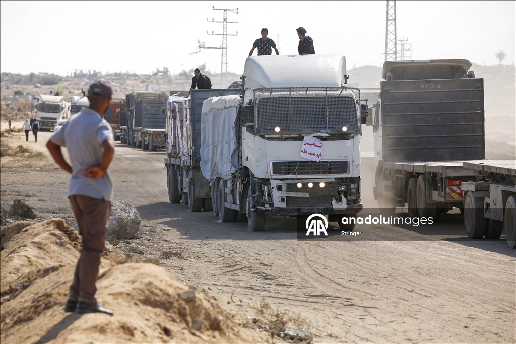 Yardım malzemesi yüklü tırlar, Gazze Şeridi'ne giriş yaptı