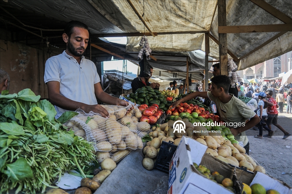 Daily life back to normal in Khan Yunis following Israeli pullout