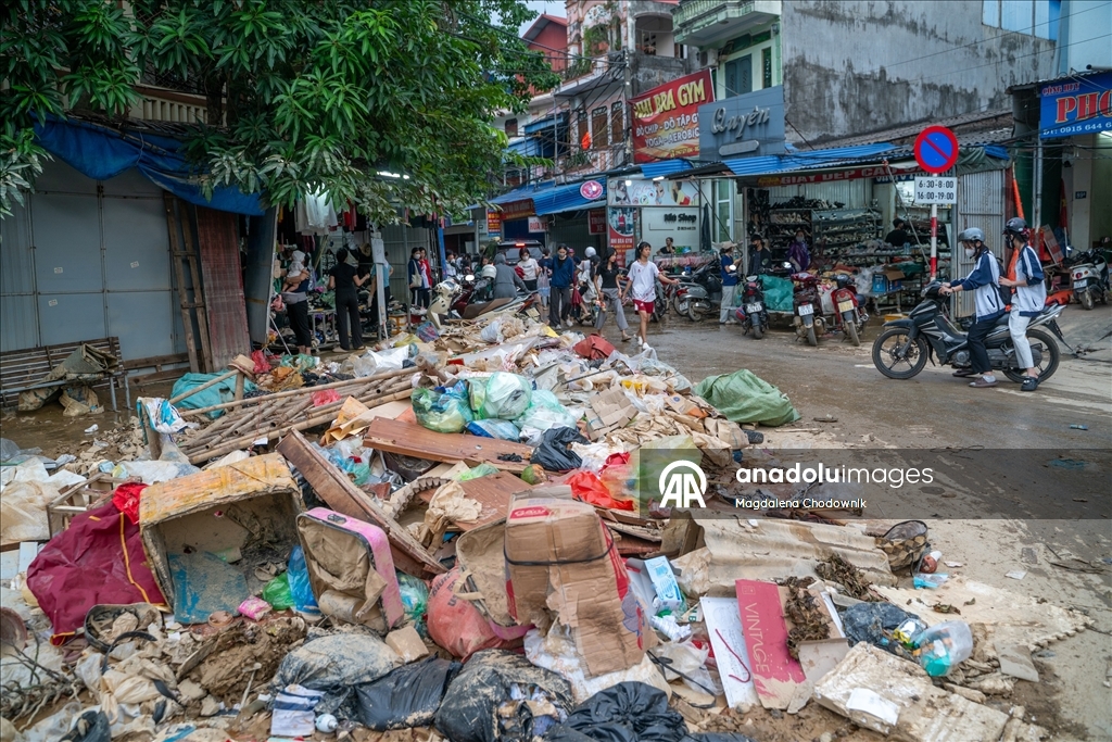 Post-flood cleanup efforts continue in Vietnam's Thai Nguyen