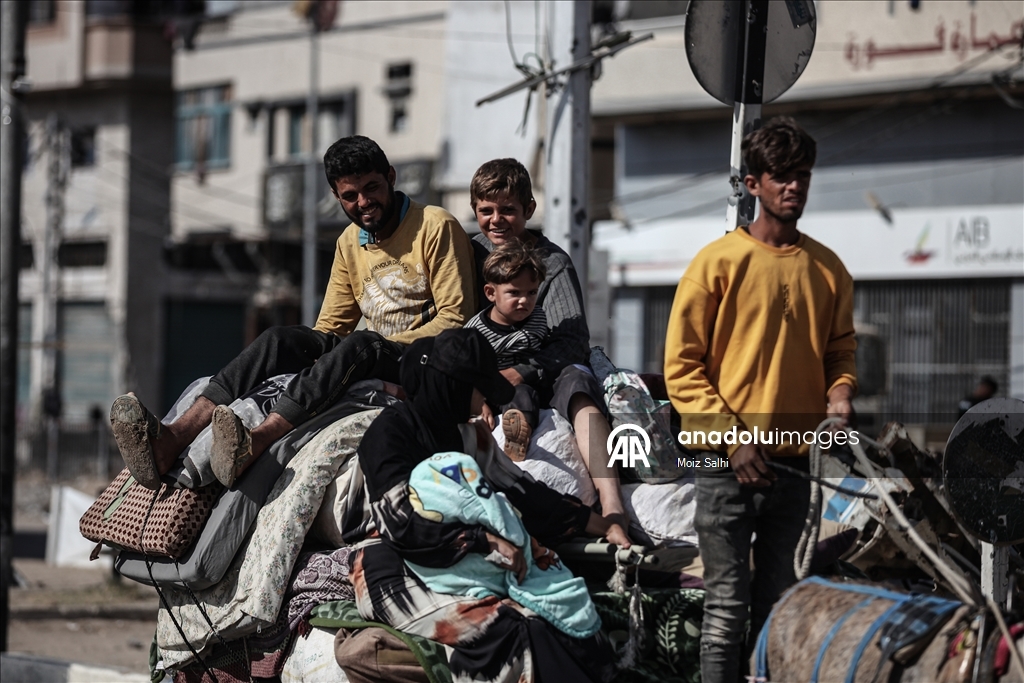 Gazze’de ateşkesin ardından Filistinlilerin dönüşü sürüyor