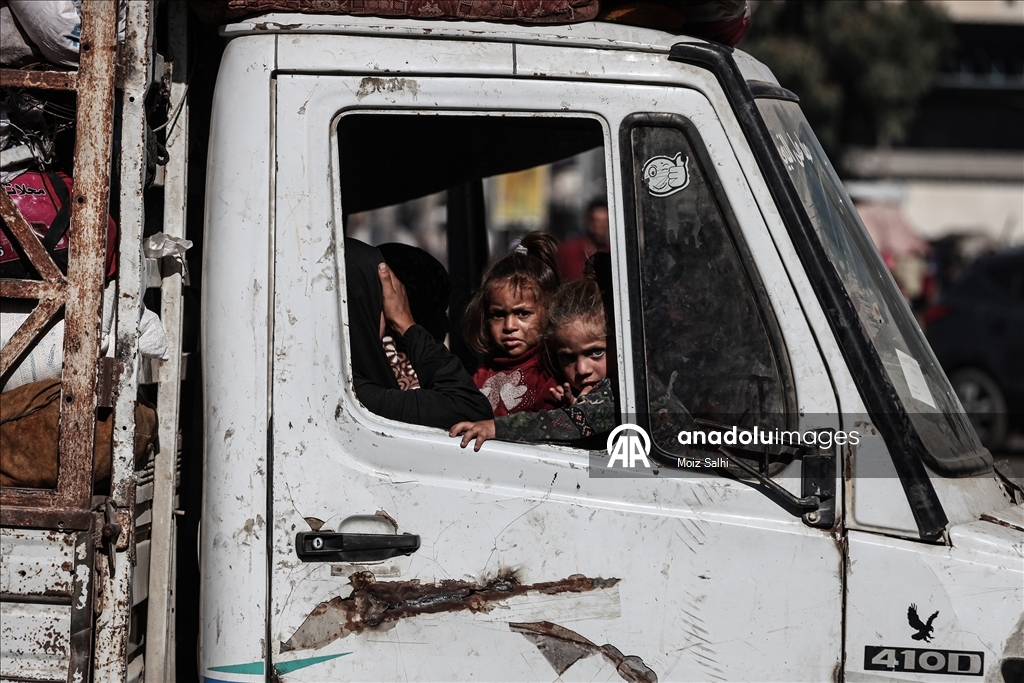Gazze’de ateşkesin ardından Filistinlilerin dönüşü sürüyor