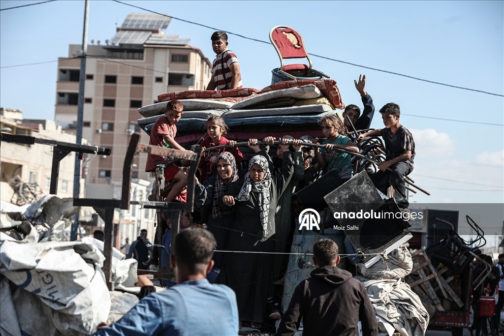 Gazze’de ateşkesin ardından Filistinlilerin dönüşü sürüyor