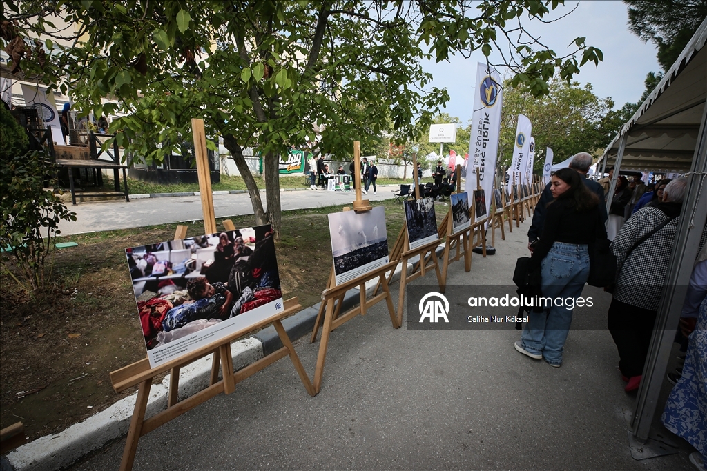 Bursa Uludağ Üniversitesi'nde AA'nın "Kanıt" kitabındaki fotoğraflardan oluşan sergi açıldı