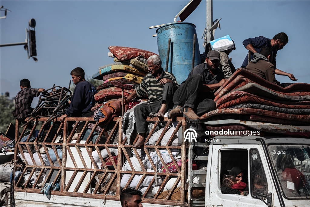 Gazze’de ateşkesin ardından Filistinlilerin dönüşü sürüyor