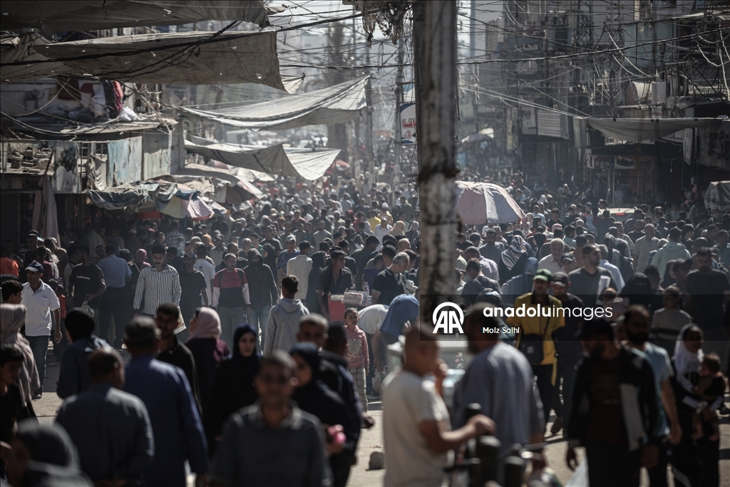 Ateşkesin ardından Gazze'deki pazarlarda hareketlilik yaşandı