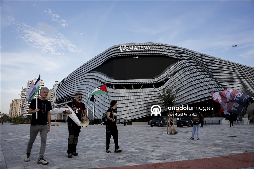 İspanya'da Valencia - Hapoel Tel Aviv maçı öncesinde Filistin’e destek gösterisi
