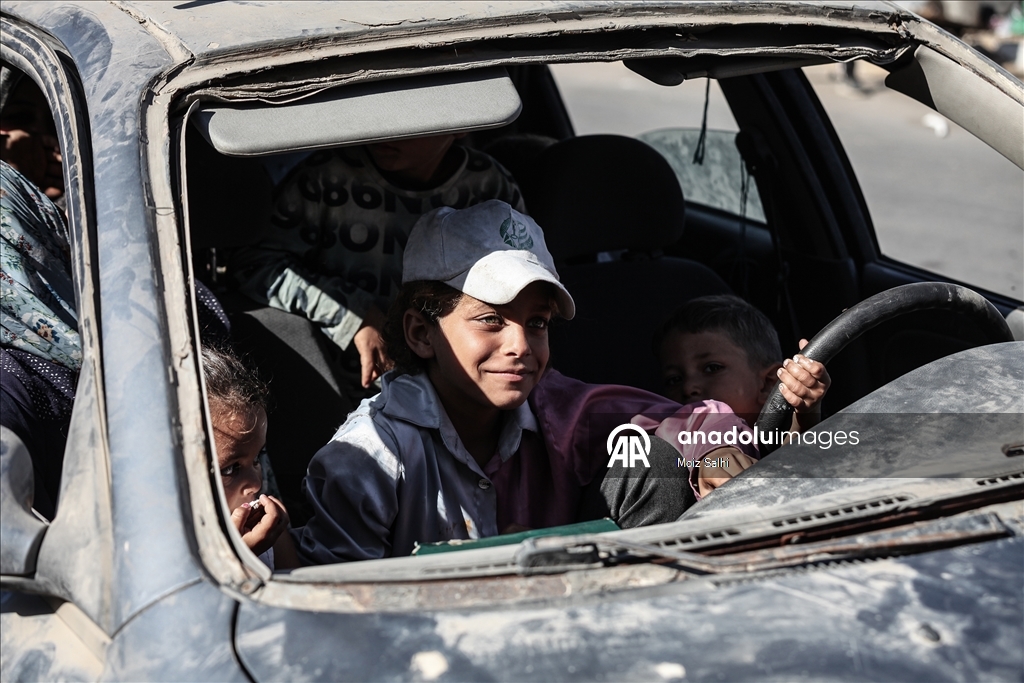 Gazze’de ateşkesin ardından Filistinlilerin dönüşü sürüyor