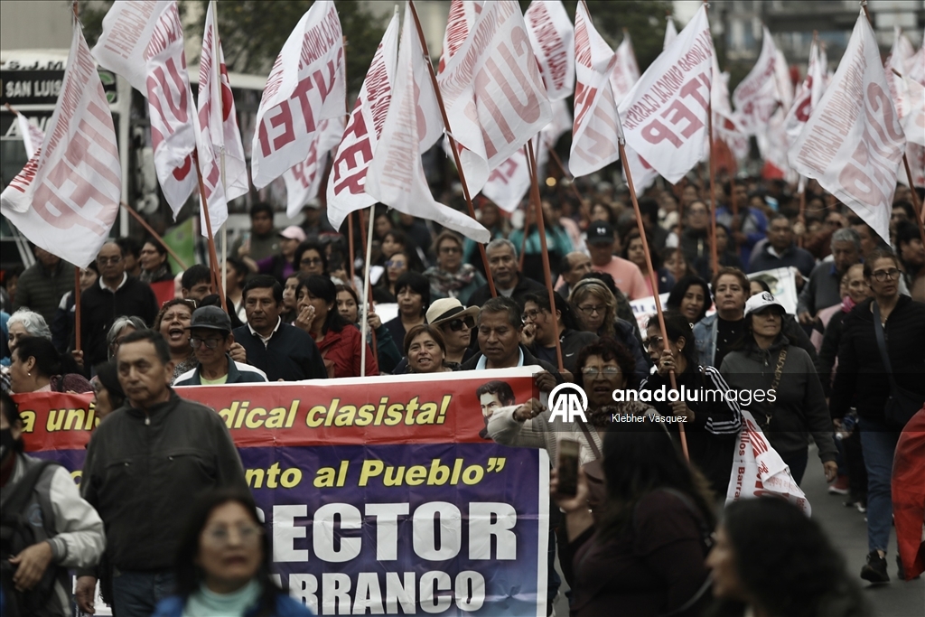 Peru genelinde hükümet karşıtı protesto düzenlendi