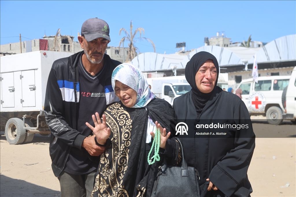 ICRC transfers bodies of Palestinians from Gaza to Nasser Hospital for identification