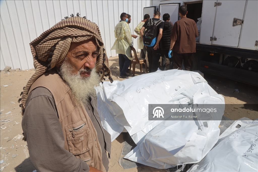 ICRC transfers bodies of Palestinians from Gaza to Nasser Hospital for identification